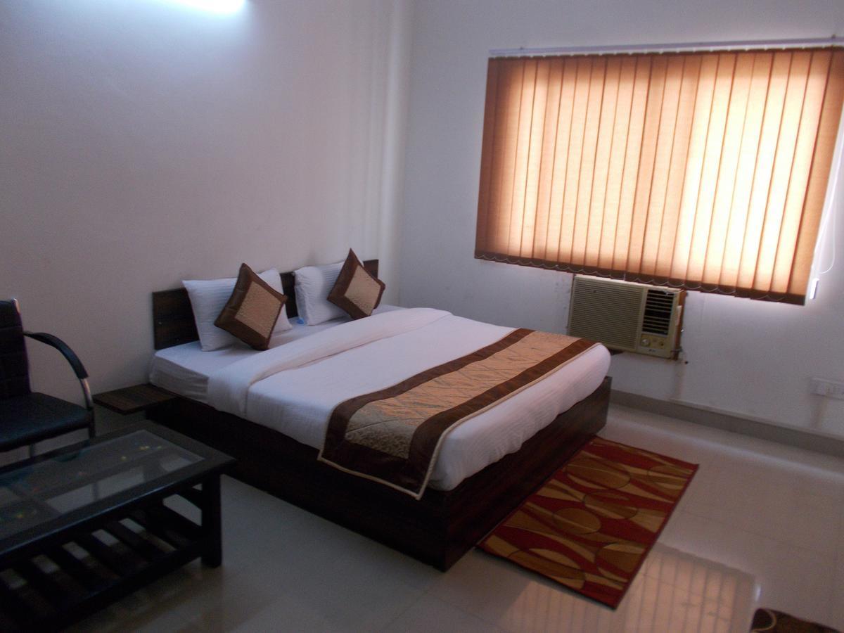 The Radiance Suites And Apartment Nuova Delhi Esterno foto