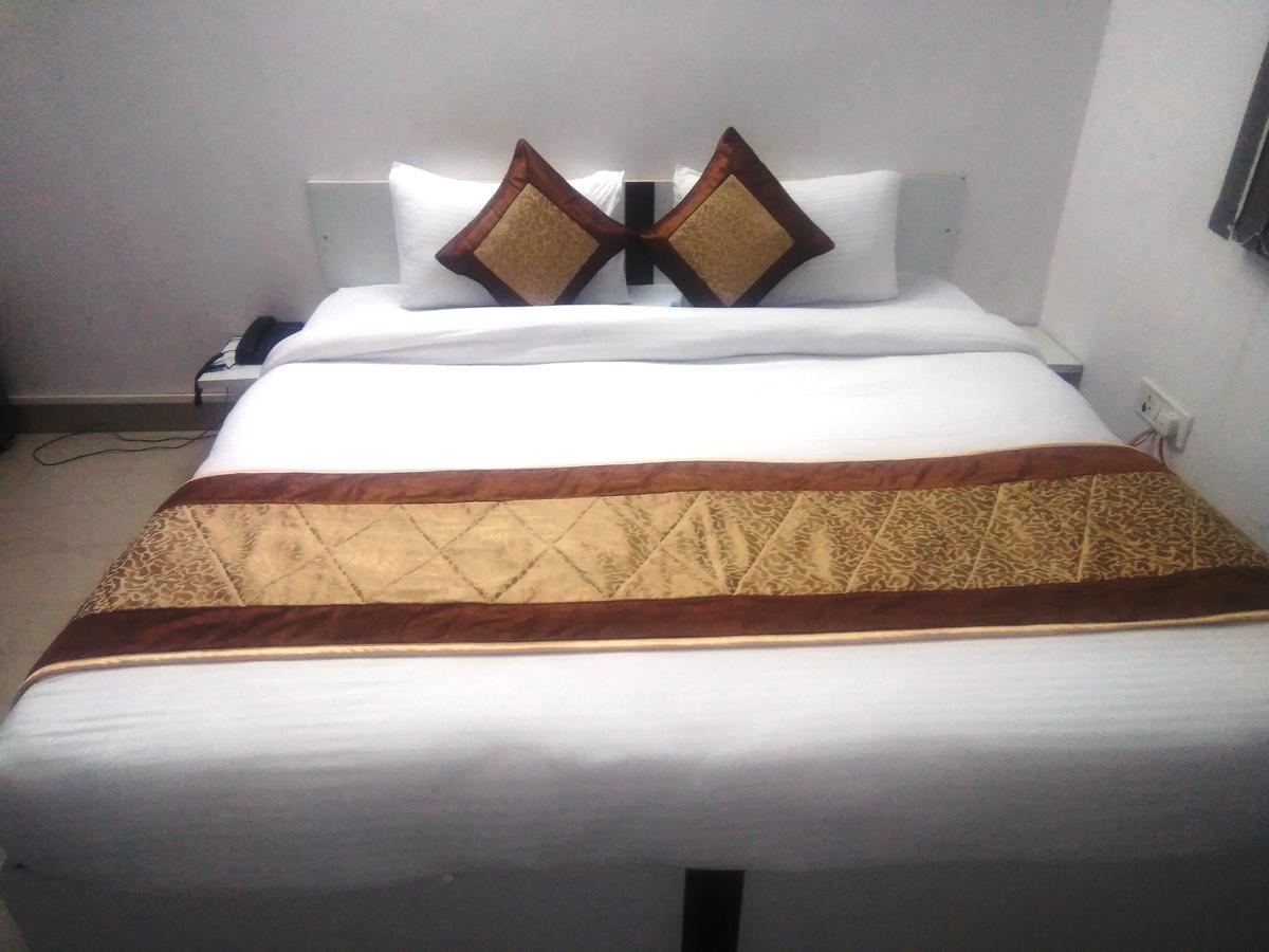 The Radiance Suites And Apartment Nuova Delhi Esterno foto