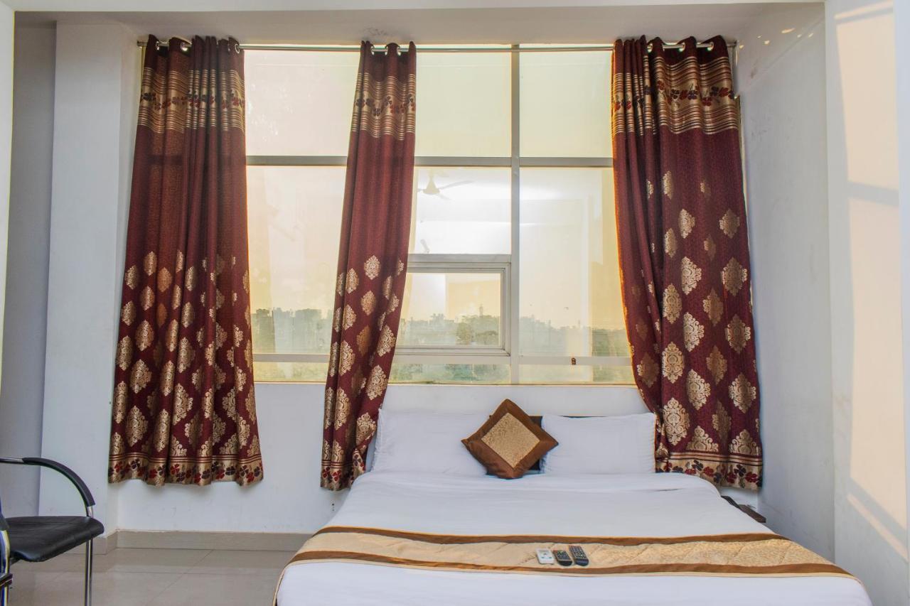 The Radiance Suites And Apartment Nuova Delhi Esterno foto